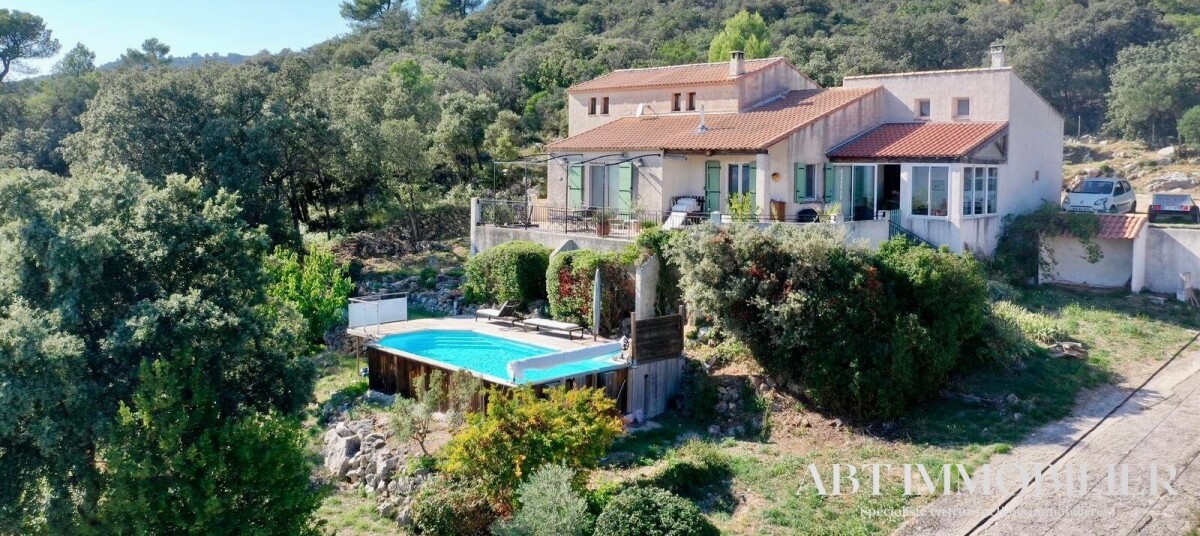 Photo 1 : Villa - Saint-Maximin-la-Sainte-Baume - 240m²